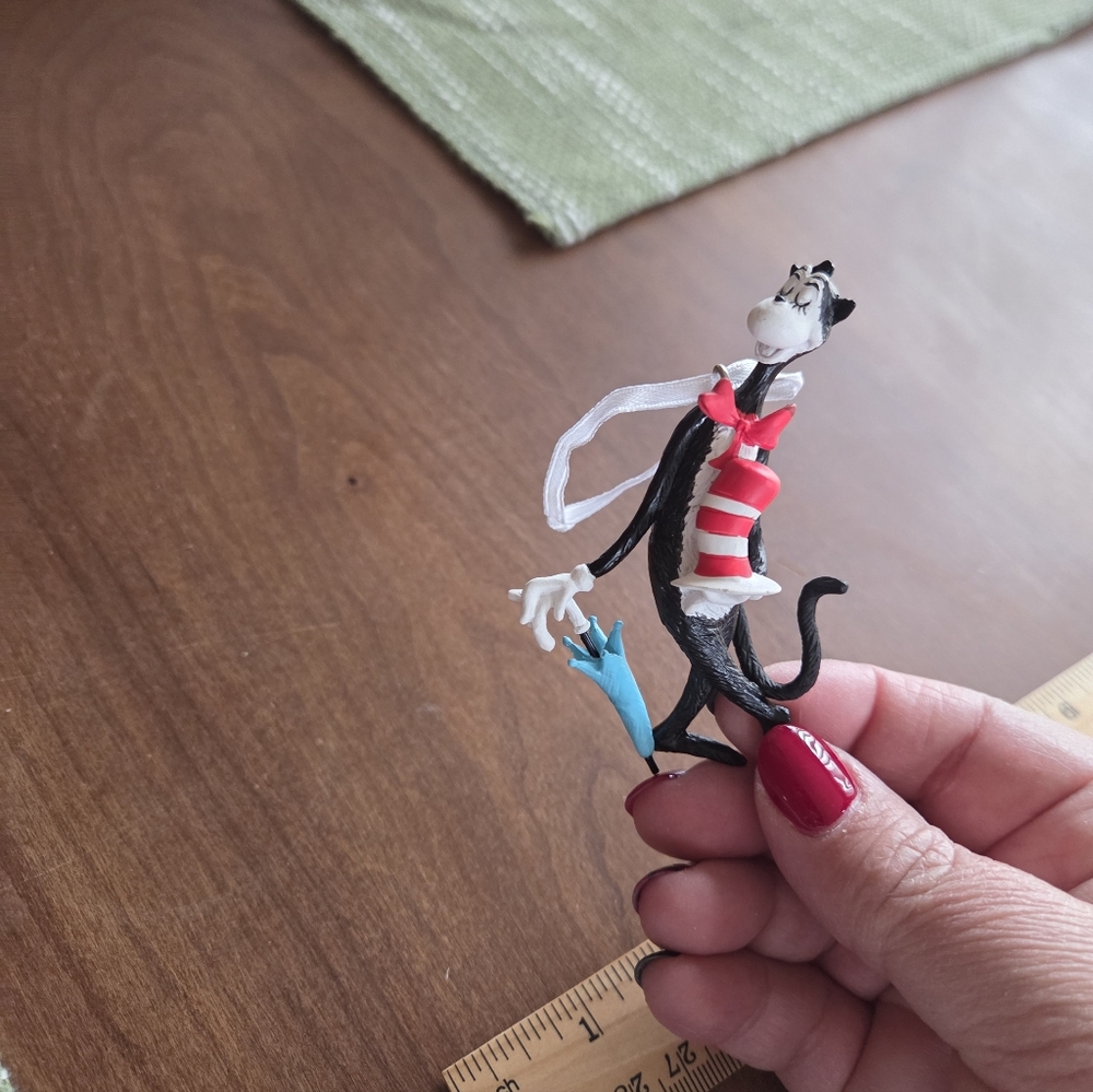 Dr Seuss Cat In The Hat Resin Ornament